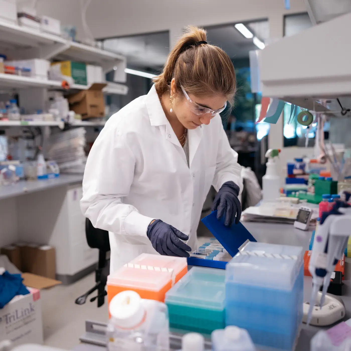 photo of Hoffmann in her lab