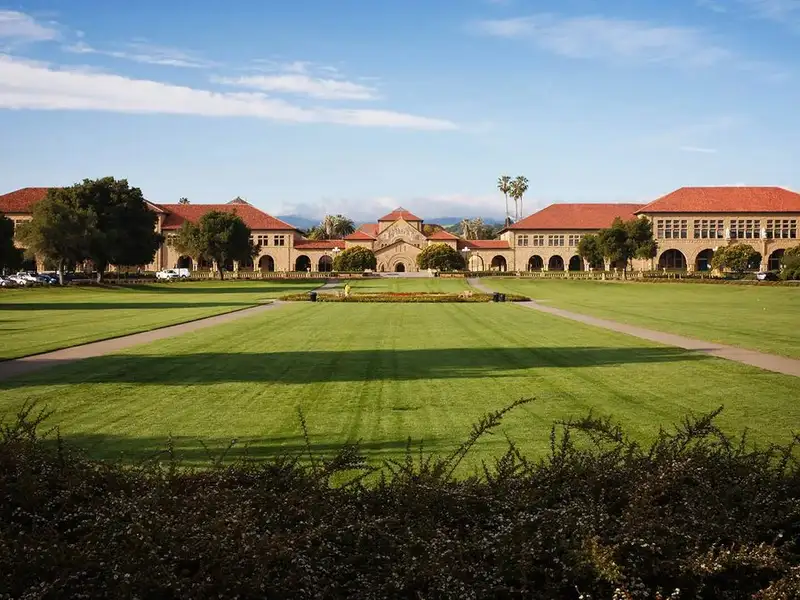 Looking at Memorial Chapel from the Stanford oval
