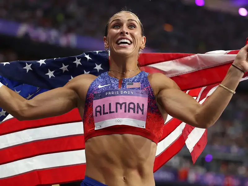 Stanford alumna Valarie Allman competes in the discus at the 2024 Paris Olympics.