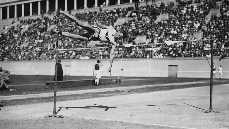 George Horine competing in high jump at the 1912 Olympics.