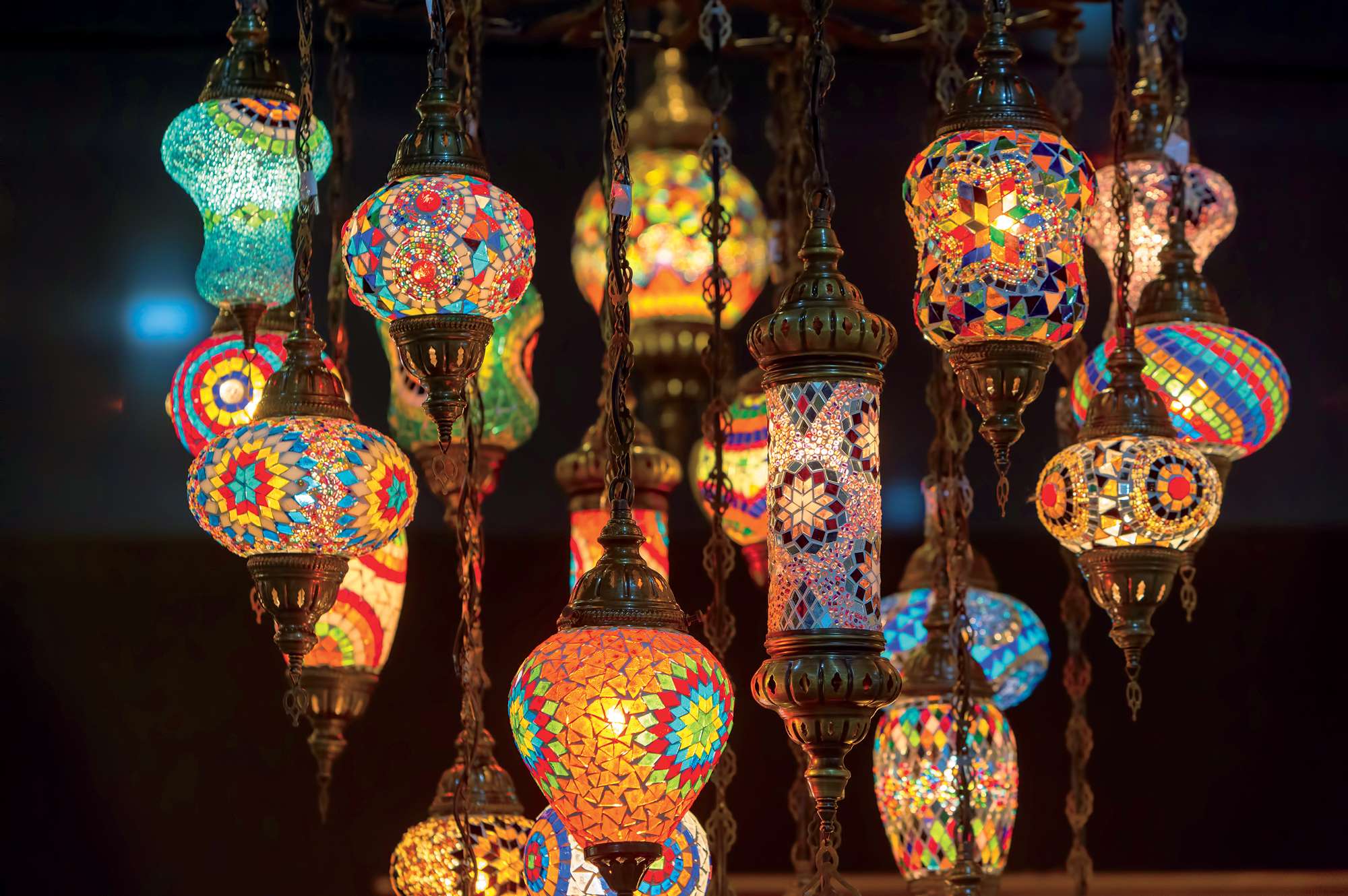 beautiful hanging lighted lanterns