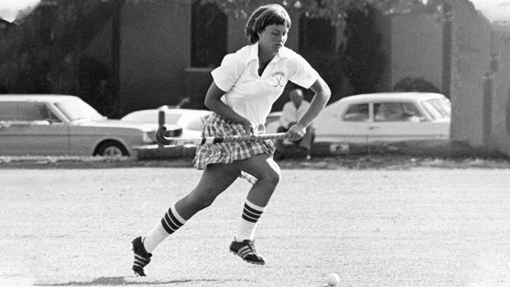 A black and white image of young Onnie Killefer playing field hockey